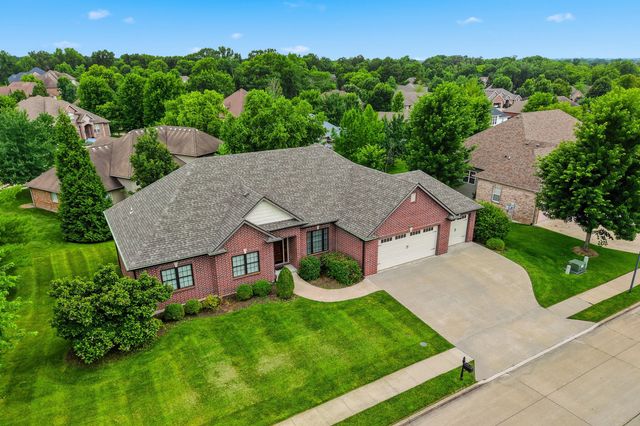1606 BROOKFIELD MANOR, Columbia, MO 65203
