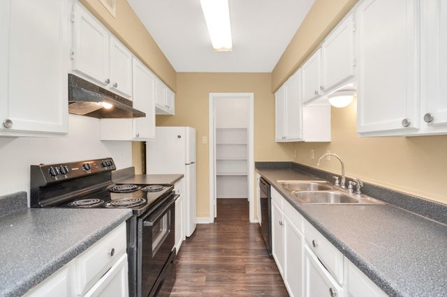 7400 Bellerive Drive 1505, Houston, TX 77036