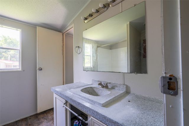 720 Jupiter Avenue, Granbury, TX 76049