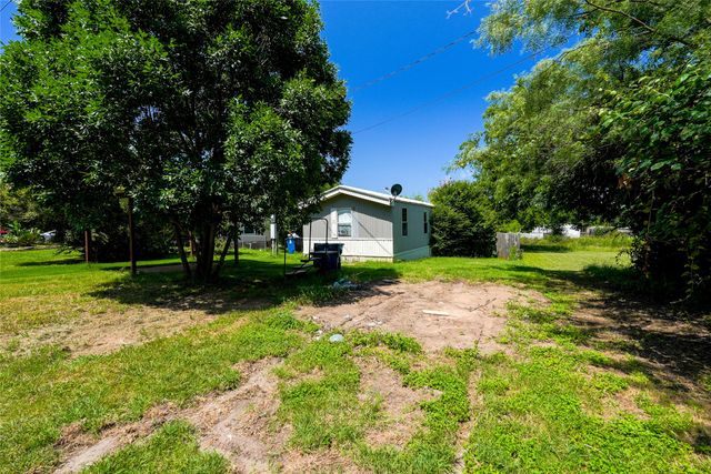 720 Jupiter Avenue, Granbury, TX 76049