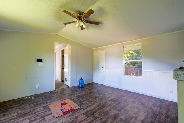 720 Jupiter Avenue, Granbury, TX 76049