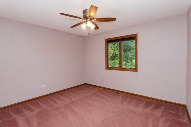 5217 Briarwood Road, Woodstock, IL 60098