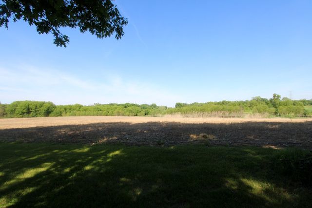 5217 Briarwood Road, Woodstock, IL 60098