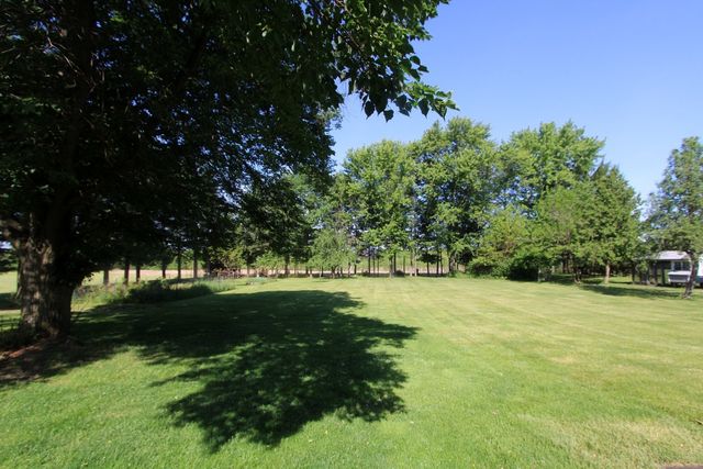 5217 Briarwood Road, Woodstock, IL 60098