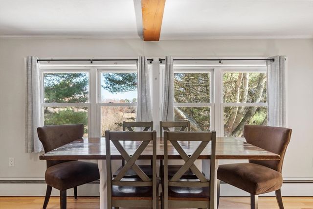 84 Hammond St, Rowley, MA 01969