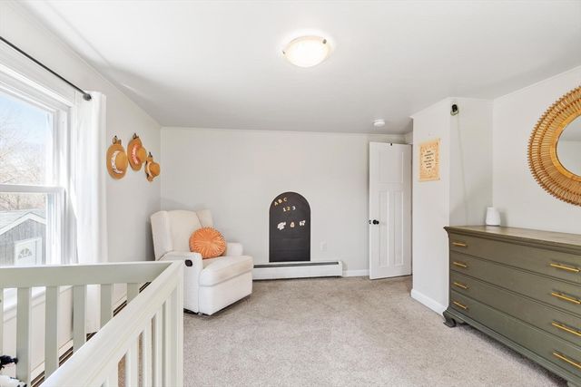 84 Hammond St, Rowley, MA 01969