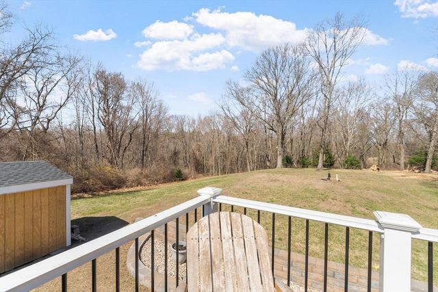 84 Hammond St, Rowley, MA 01969