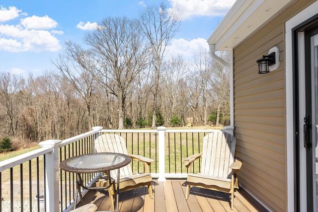 84 Hammond St, Rowley, MA 01969
