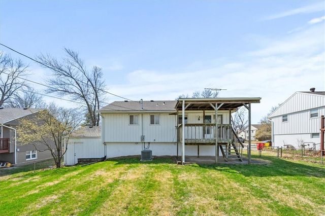 18508 E 8th Street N, Independence, MO 64056