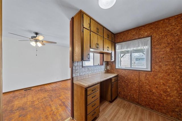 18508 E 8th Street N, Independence, MO 64056