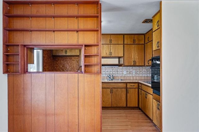 18508 E 8th Street N, Independence, MO 64056