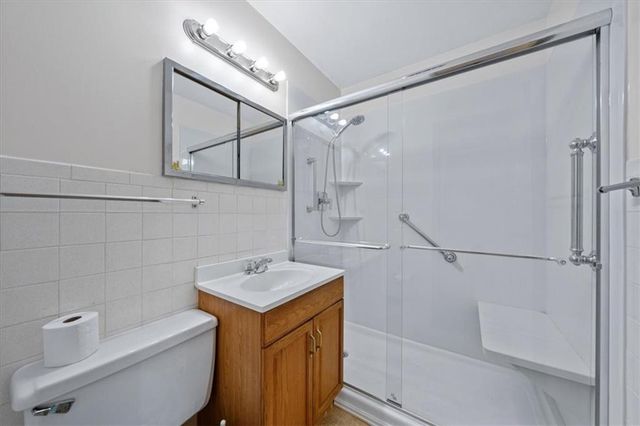 18508 E 8th Street N, Independence, MO 64056