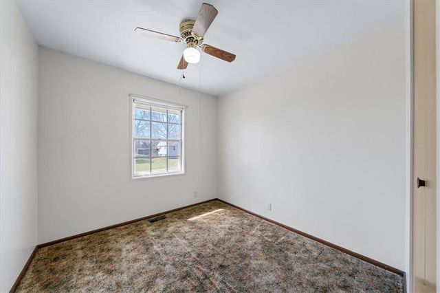 18508 E 8th Street N, Independence, MO 64056