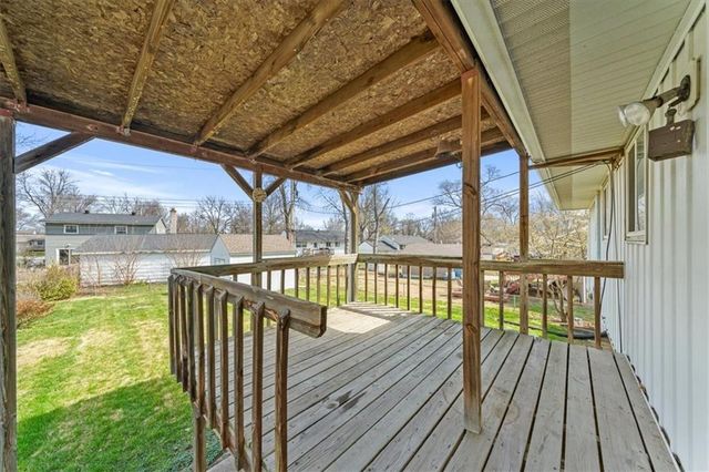 18508 E 8th Street N, Independence, MO 64056