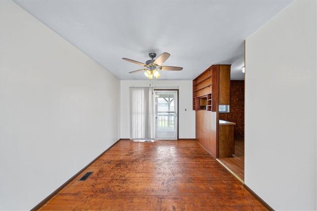 18508 E 8th Street N, Independence, MO 64056