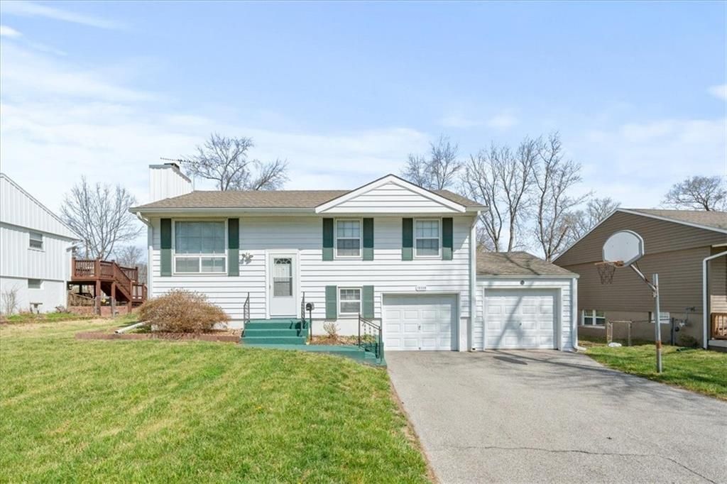 18508 E 8th Street N, Independence, MO 64056