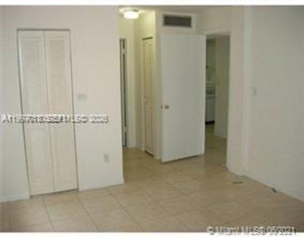 14301 N Kendall Dr 212B, Miami, FL 33186