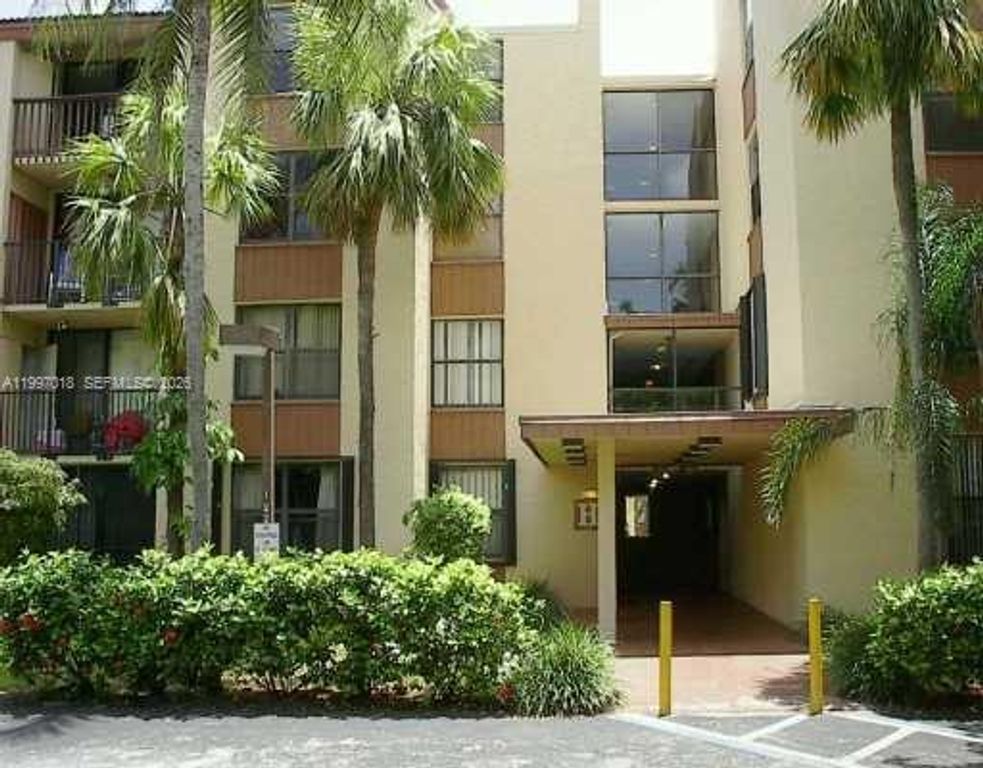14301 N Kendall Dr 212B, Miami, FL 33186