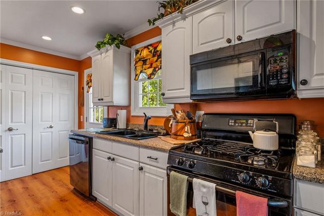 1401 Gracewood Drive, Greensboro, NC 27408