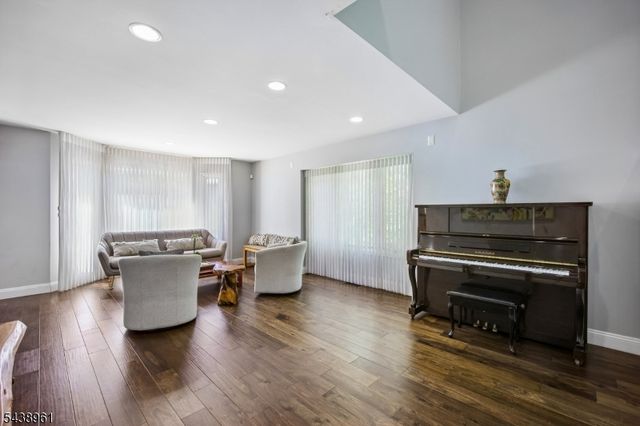 182 Clarken Dr, West Orange Twp., NJ 07052