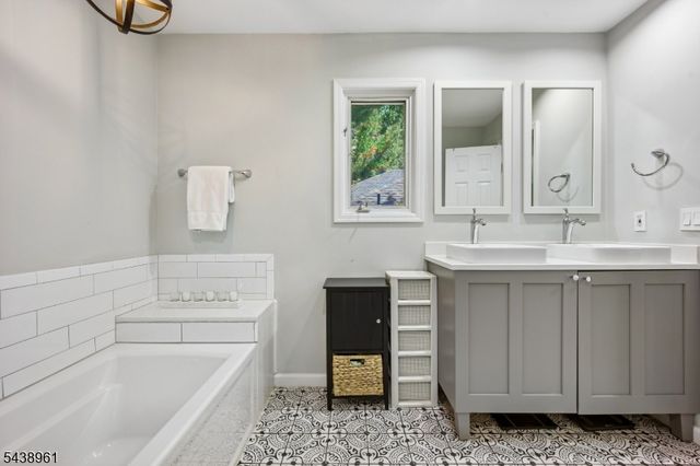 182 Clarken Dr, West Orange Twp., NJ 07052