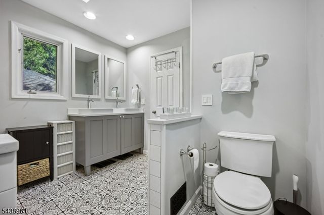 182 Clarken Dr, West Orange Twp., NJ 07052