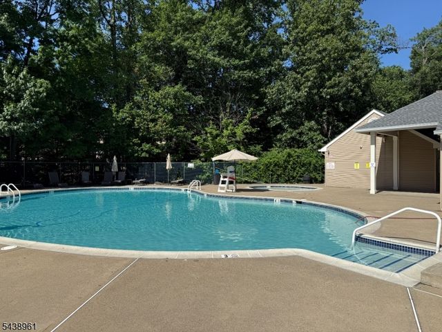 182 Clarken Dr, West Orange Twp., NJ 07052