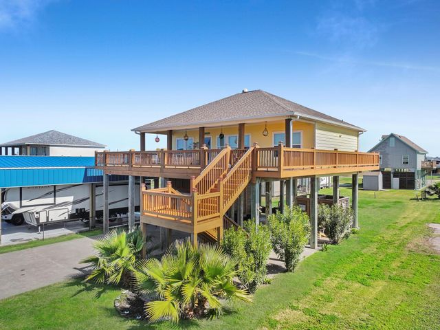 938 Sage Road, Crystal Beach, TX 77650
