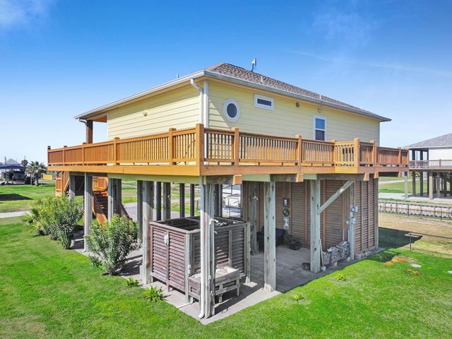 938 Sage Road, Crystal Beach, TX 77650