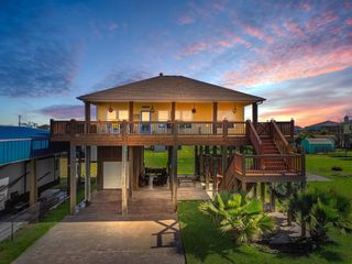 938 Sage Road, Crystal Beach, TX 77650