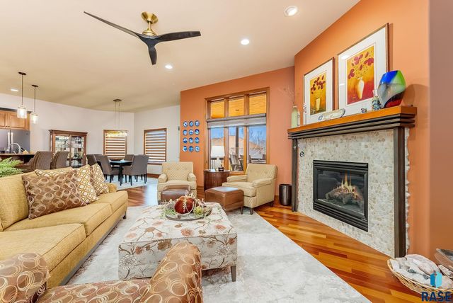 8216 S Seven Oaks Dr Drive, Sioux Falls, SD 57108