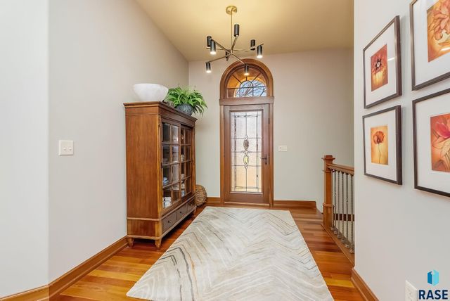 8216 S Seven Oaks Dr Drive, Sioux Falls, SD 57108