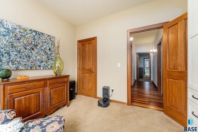 8216 S Seven Oaks Dr Drive, Sioux Falls, SD 57108