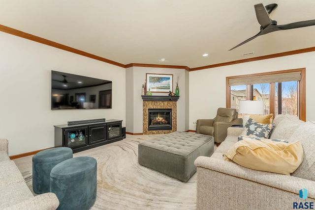 8216 S Seven Oaks Dr Drive, Sioux Falls, SD 57108