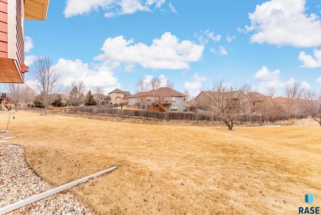8216 S Seven Oaks Dr Drive, Sioux Falls, SD 57108