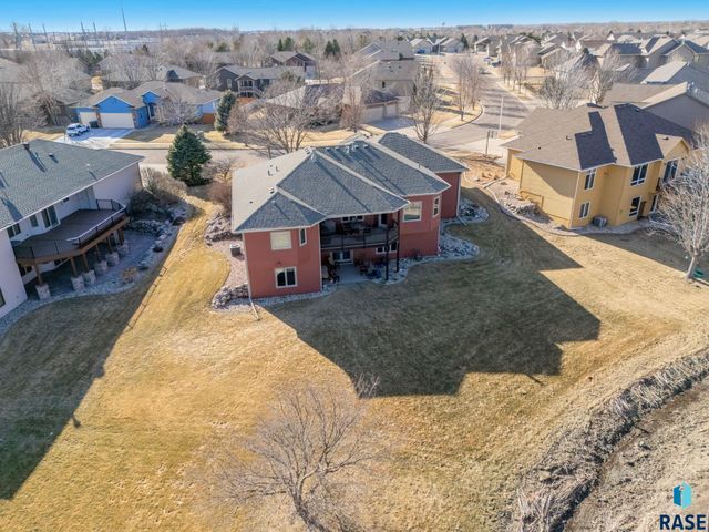 8216 S Seven Oaks Dr Drive, Sioux Falls, SD 57108