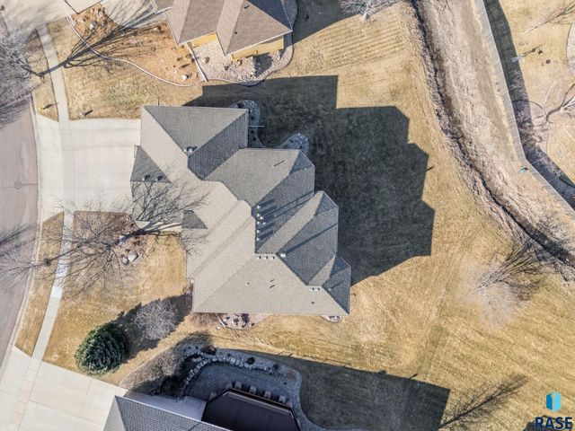 8216 S Seven Oaks Dr Drive, Sioux Falls, SD 57108
