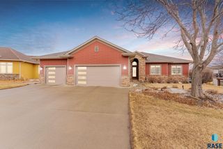 8216 S Seven Oaks Dr Drive, Sioux Falls, SD 57108