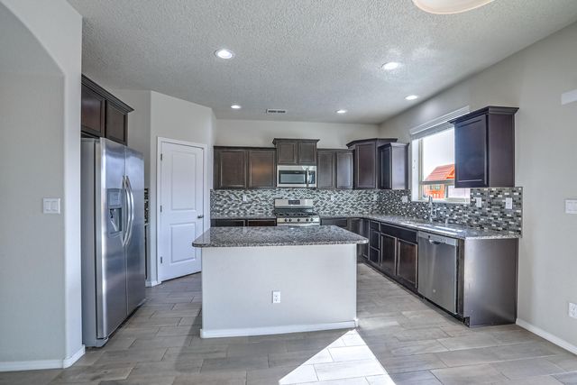 1161 Fascination Street NE, Rio Rancho, NM 87144