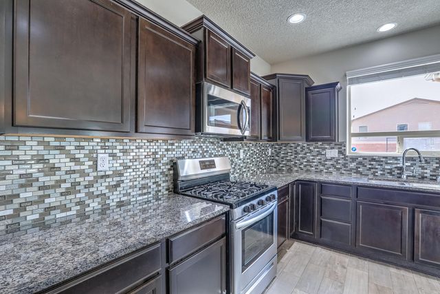 1161 Fascination Street NE, Rio Rancho, NM 87144