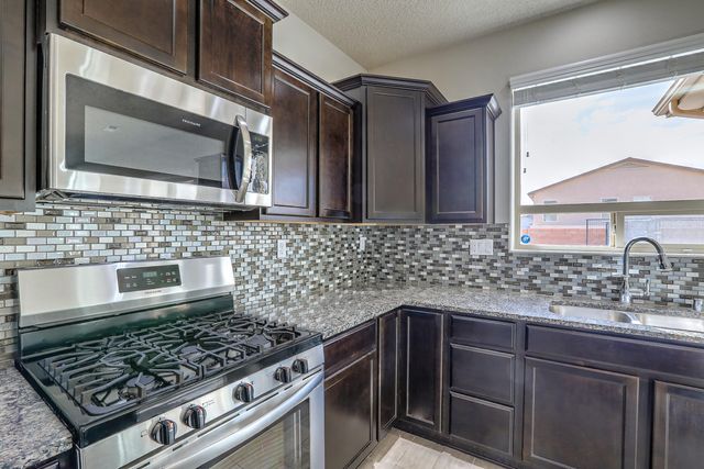 1161 Fascination Street NE, Rio Rancho, NM 87144