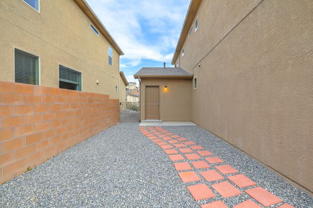 1161 Fascination Street NE, Rio Rancho, NM 87144