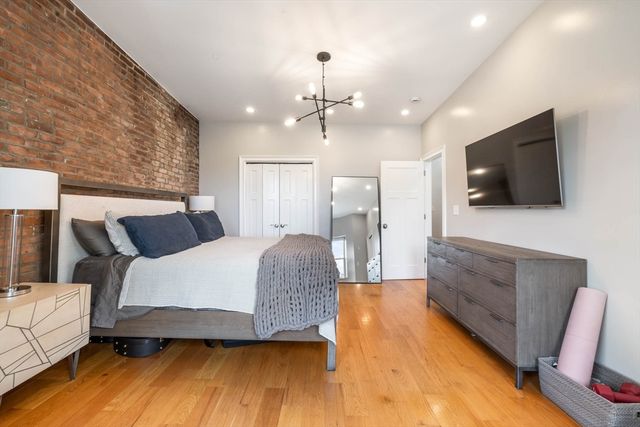 40 Thomas Park 2, Boston, MA 02127