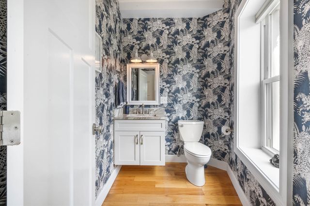 40 Thomas Park 2, Boston, MA 02127