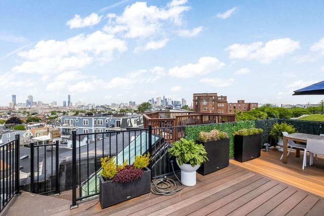 40 Thomas Park 2, Boston, MA 02127
