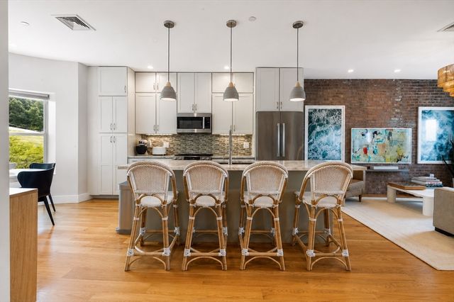 40 Thomas Park 2, Boston, MA 02127
