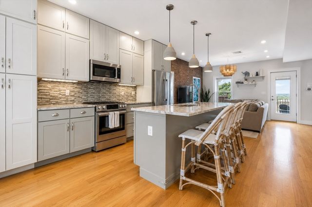 40 Thomas Park 2, Boston, MA 02127