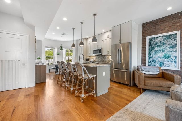 40 Thomas Park 2, Boston, MA 02127