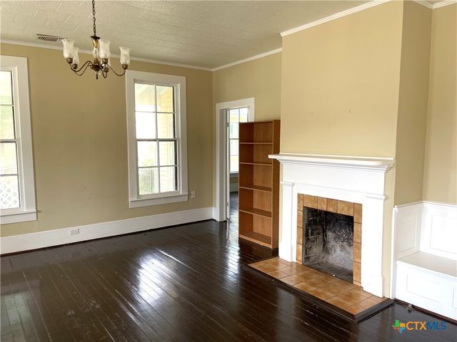 114 N Market Street, Goliad, TX 77963