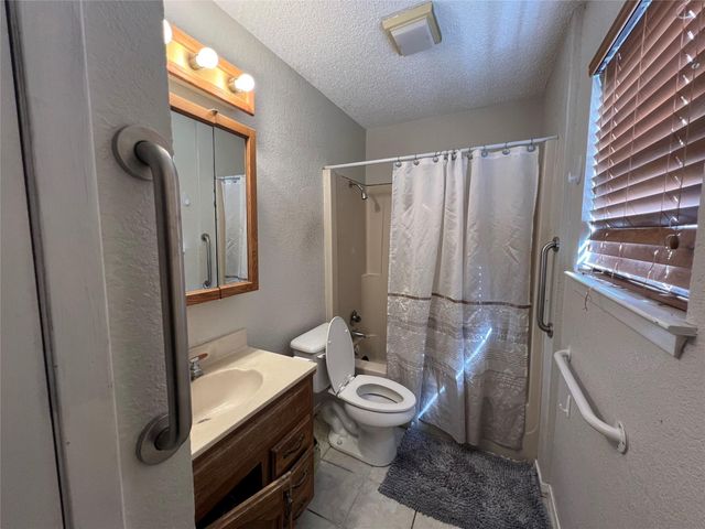 4307 Cottonwood DR, Cottonwood Shores, TX 78657
